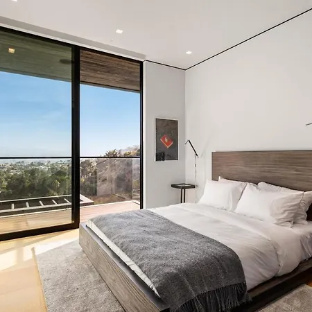 California Crystal Villa